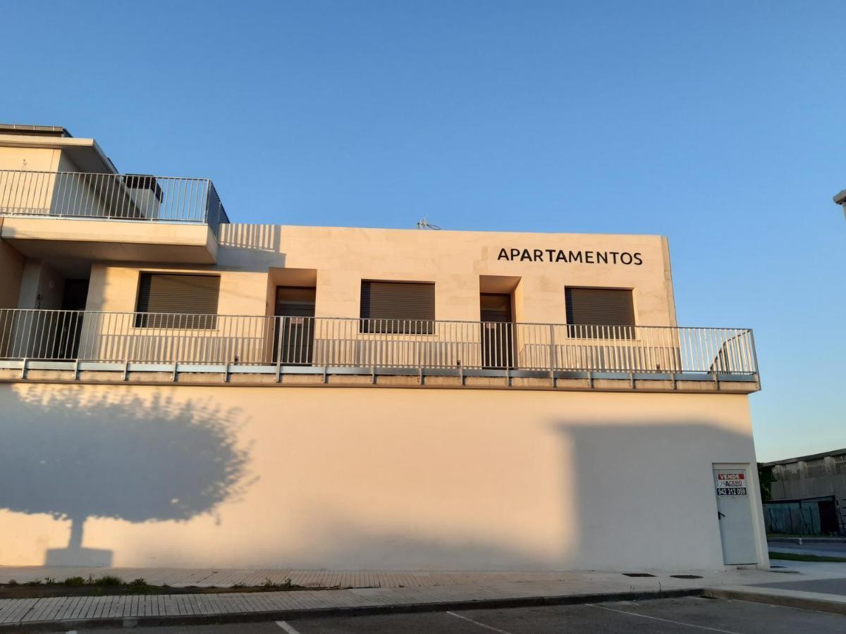 Apartamentos Salitre Soto de la Marina Kültér fotó